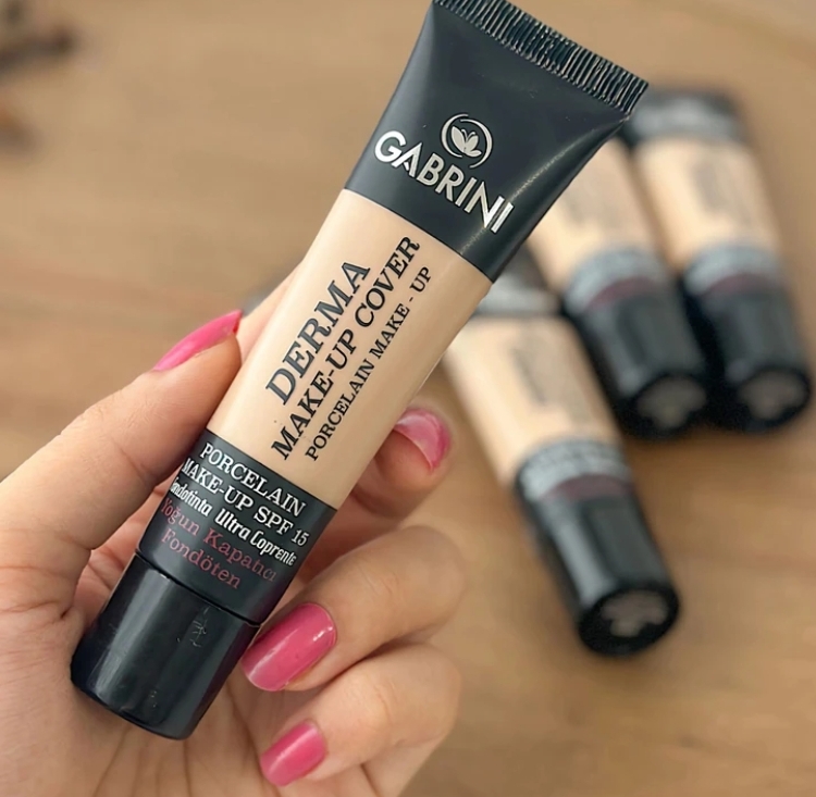 کرم پودر تیوپی فول کاورحجم میل40 spf15 Maku-Up Cover